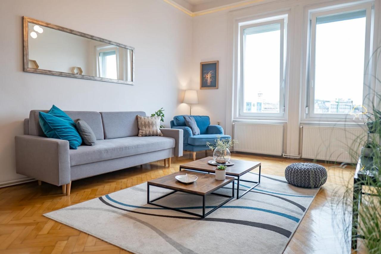 Chic Central Flat With River View Budapest Esterno foto