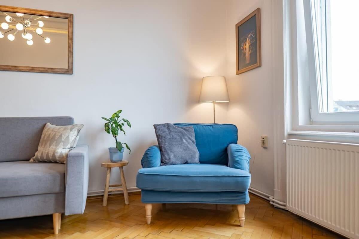 Chic Central Flat With River View Budapest Esterno foto