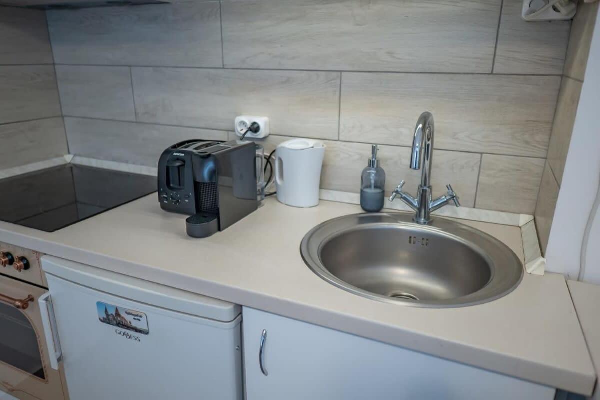 Chic Central Flat With River View Budapest Esterno foto