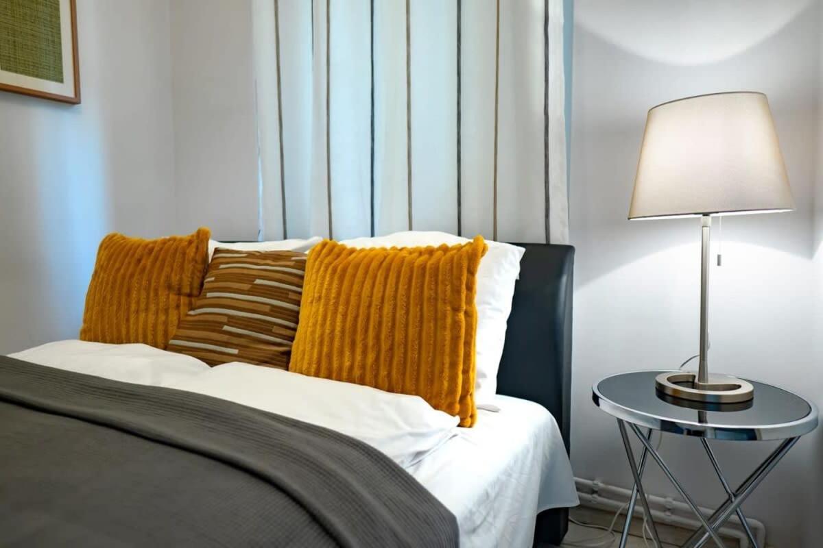Chic Central Flat With River View Budapest Esterno foto