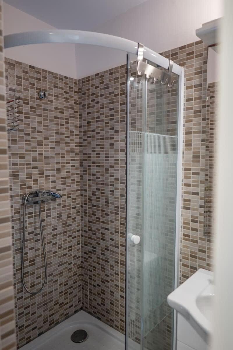 Chic Central Flat With River View Budapest Esterno foto